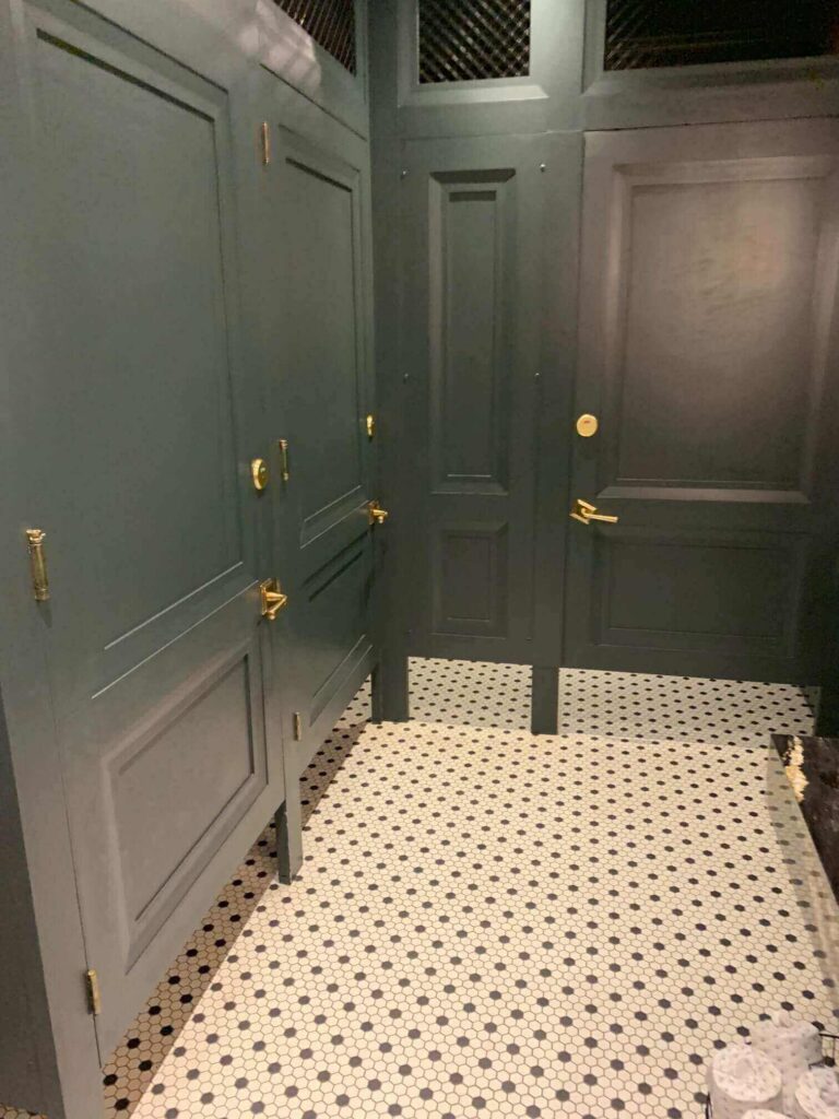 Large bathroom stalls